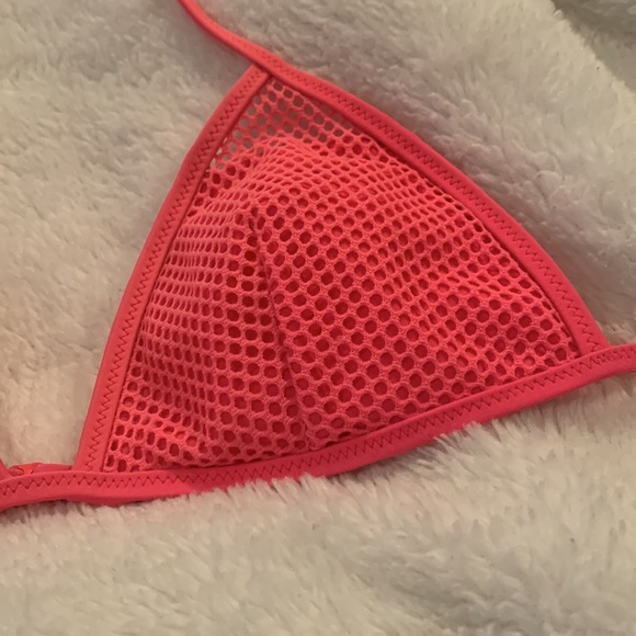 Victoria’s Secret Hot Pink Bikini Top - Picture 3 of 9